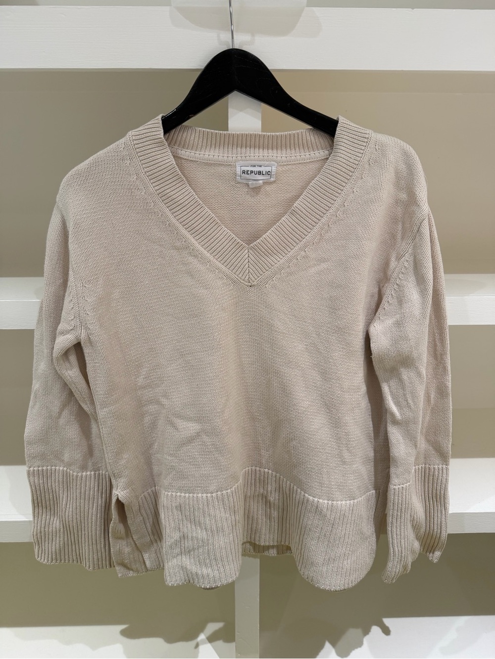 For The Republic V Neck Beige Sweater (Size Large)